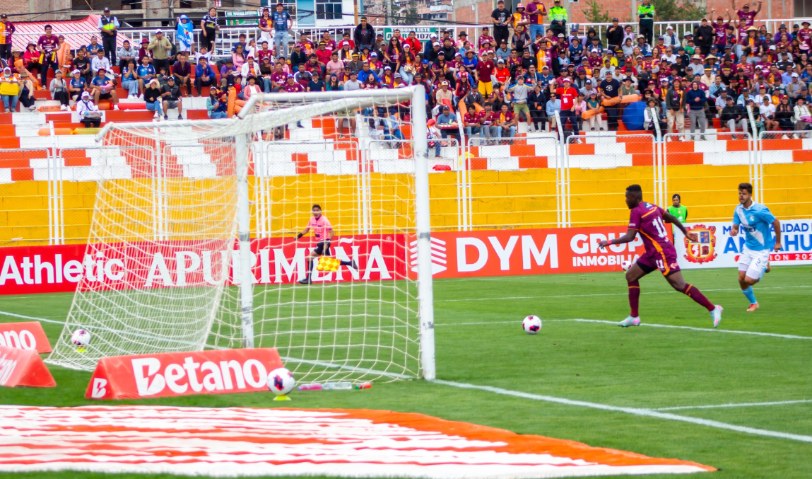 ¡SEGUIMOS IMPARABLES! LOS CHANKAS DERROTAN 3-2 A SPORTING CRISTAL